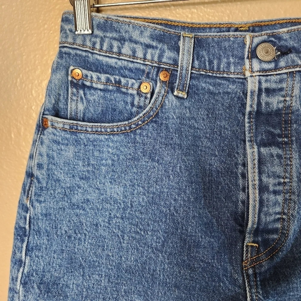 Levis Premium Womens |28| Ribcage Button Fly Cut-Off Shorts